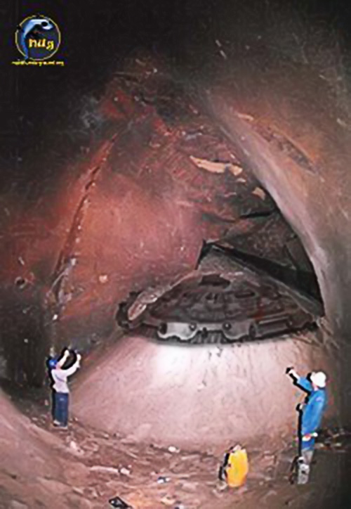 Objeto encontrado em caverna na Itália.